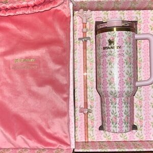 LOVESHACKFANCY x STANLEY blooming heirloom 40oz brand new.